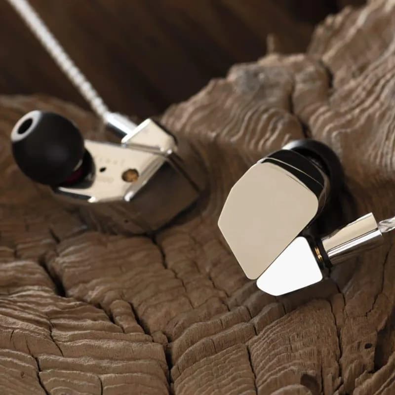 Final Audio A8000 In-Ear Headphones