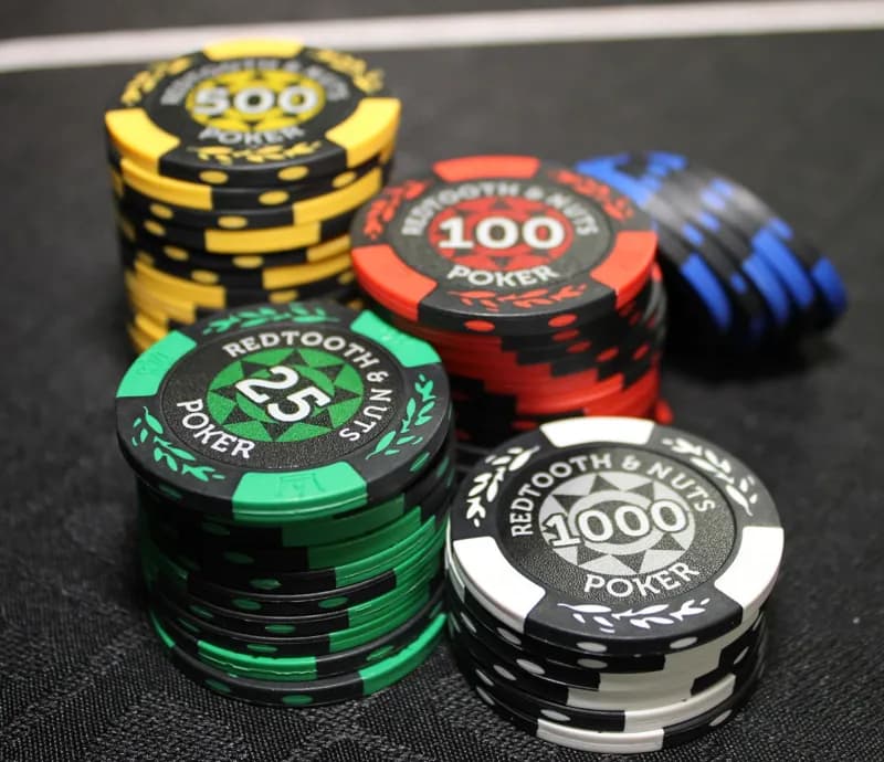 THE NUTS & REDTOOTH POKER 500 CHIP SET